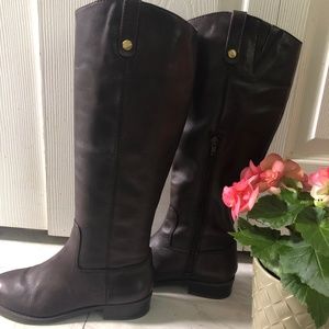 Beautiful dk brown boots by INC International  Conceps size 7 color is fawn.